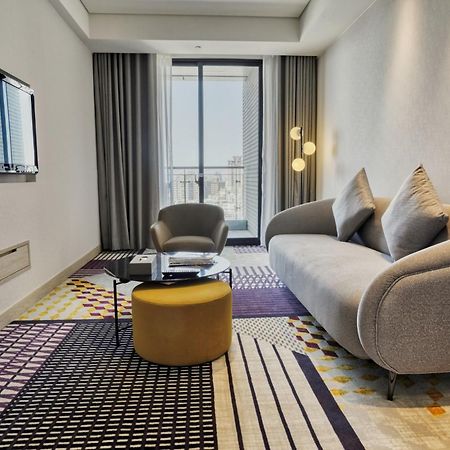Two Tails Hotel Luzhou Taipei Exterior photo