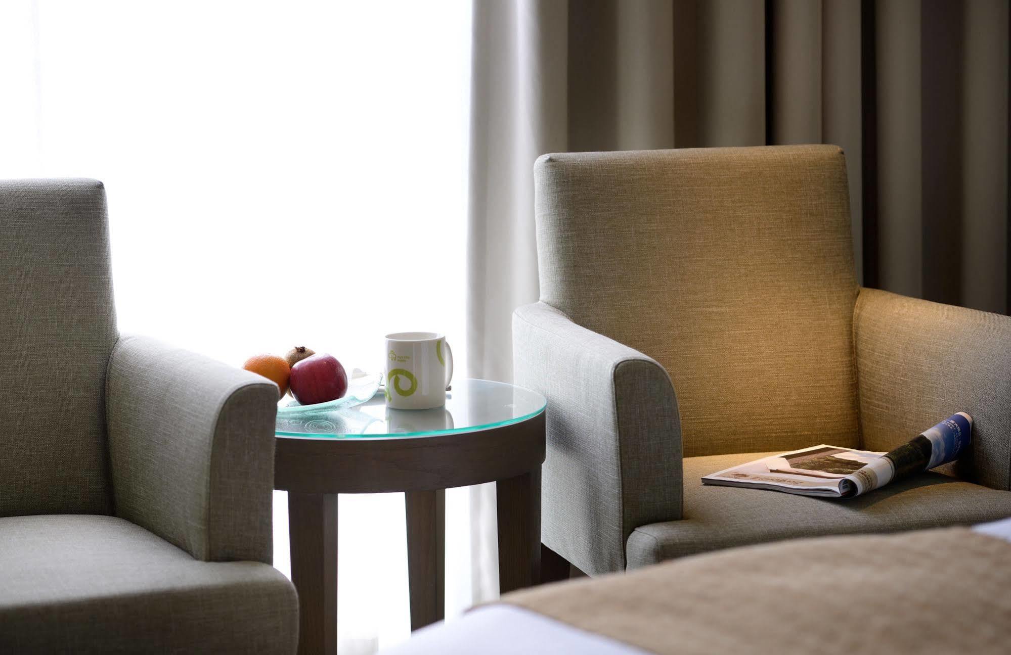 Two Tails Hotel Luzhou Taipei Exterior photo